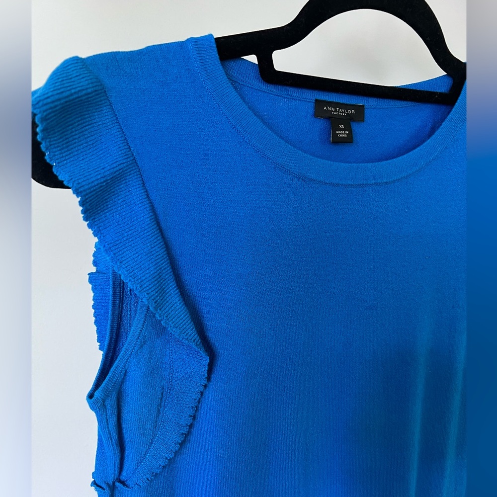 Ann Taylor sweater sleeveless top